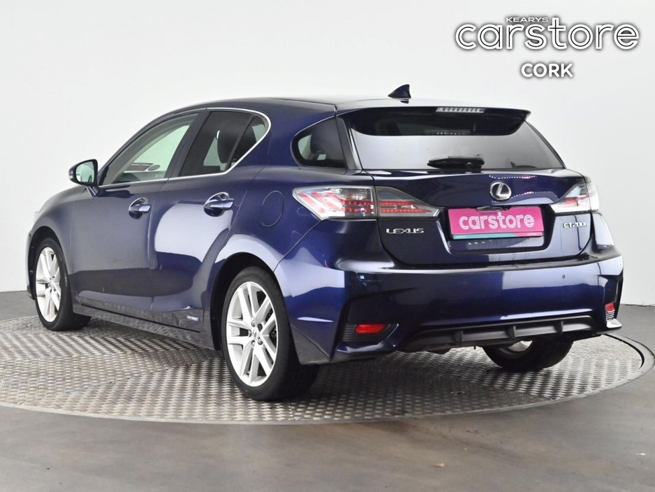 2016 Lexus CT 200 h - image 3