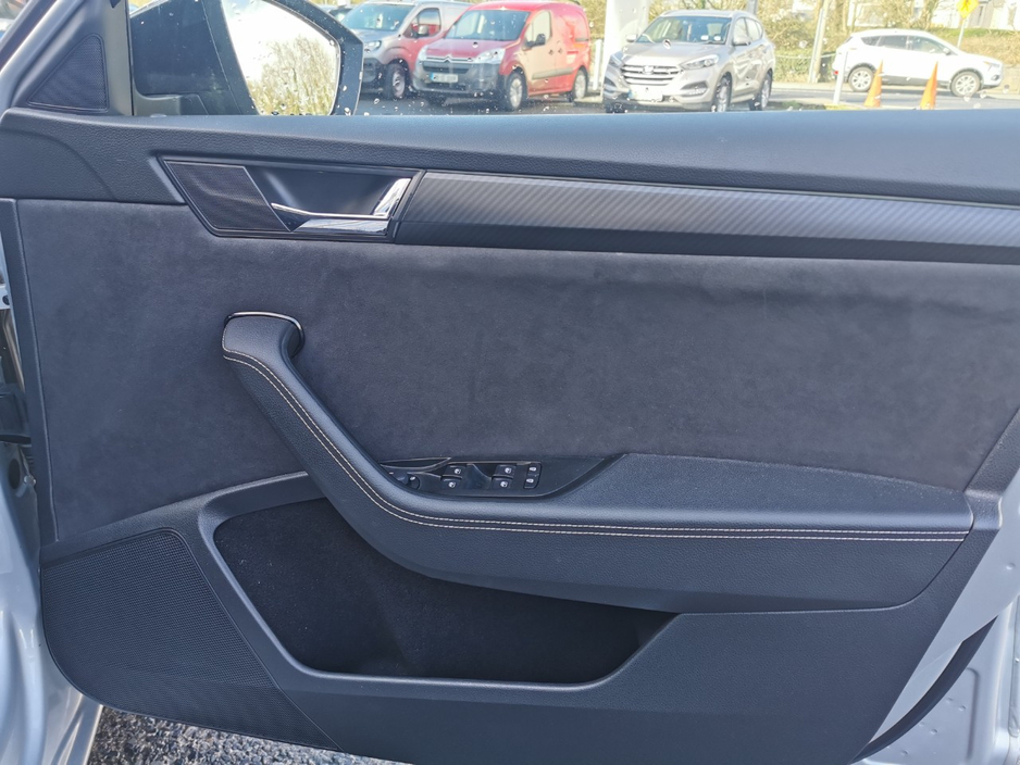 2024 Skoda Superb - image 14