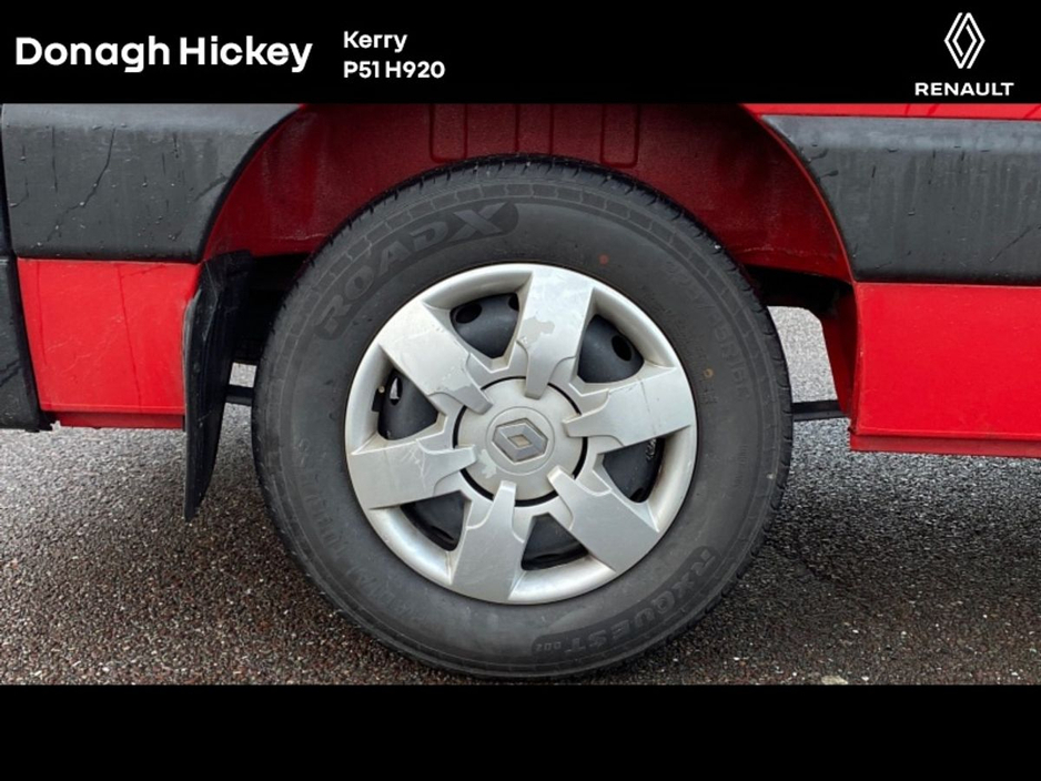 2023 Renault Master - image 8