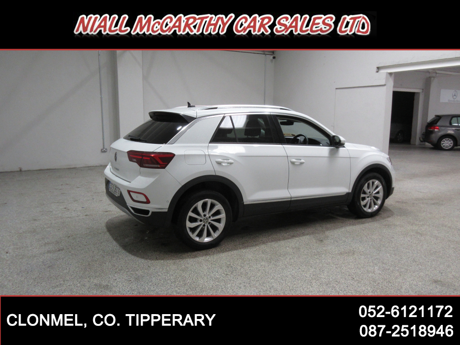 2023 Volkswagen T-Roc - image 6