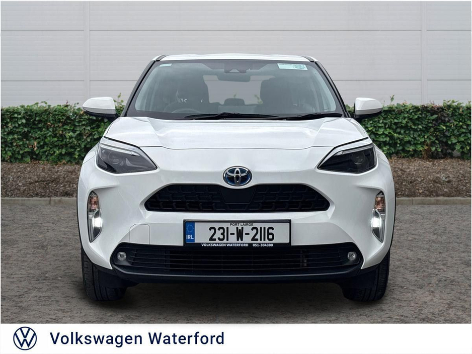 2023 Toyota Yaris Cross - image 14