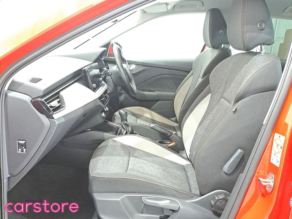 2020 Skoda Kamiq - image 9