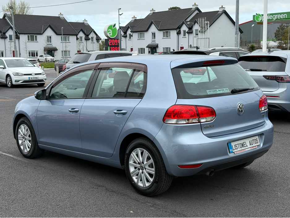 2012 Volkswagen Golf - image 7