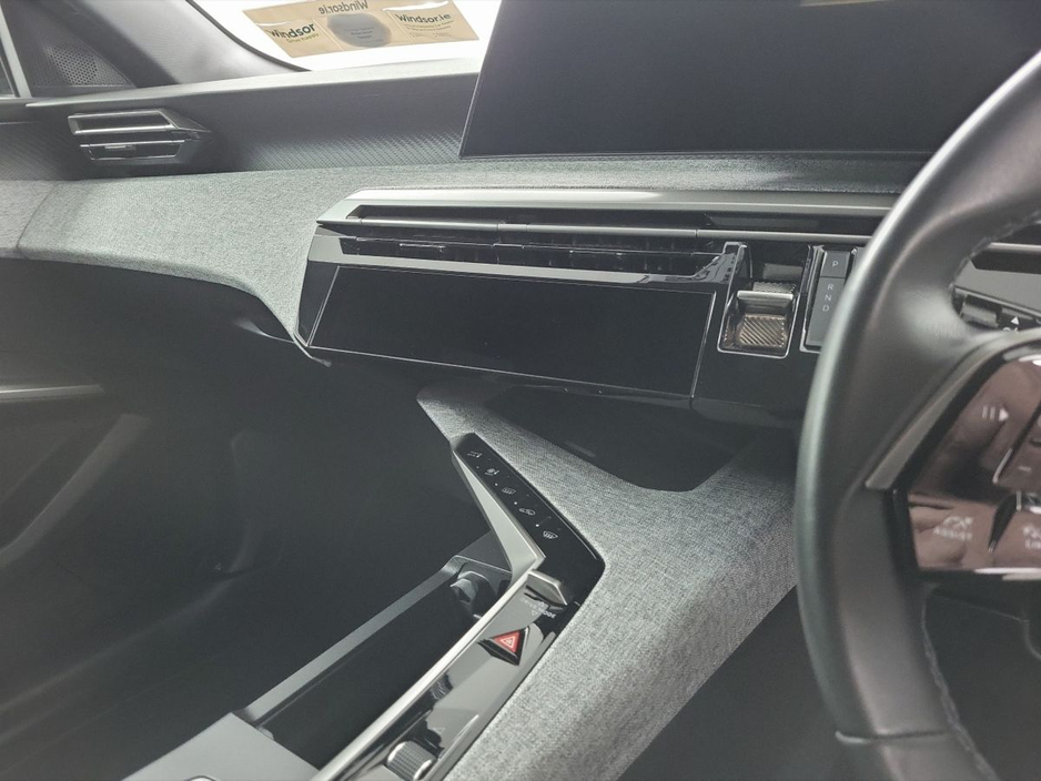 2024 Peugeot 3008 - image 12