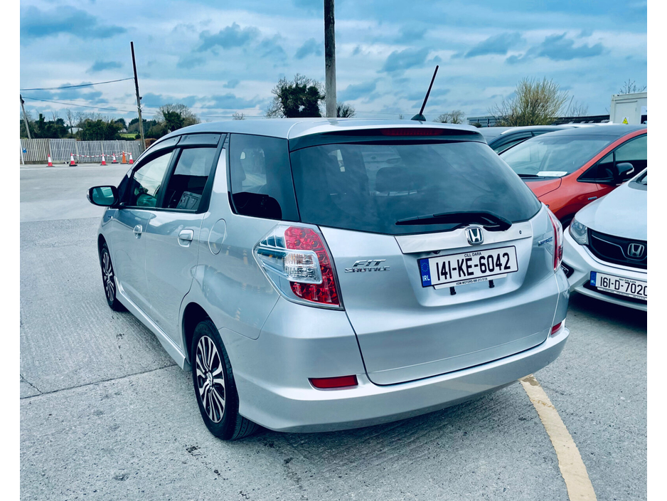 2014 Honda Shuttle - image 8