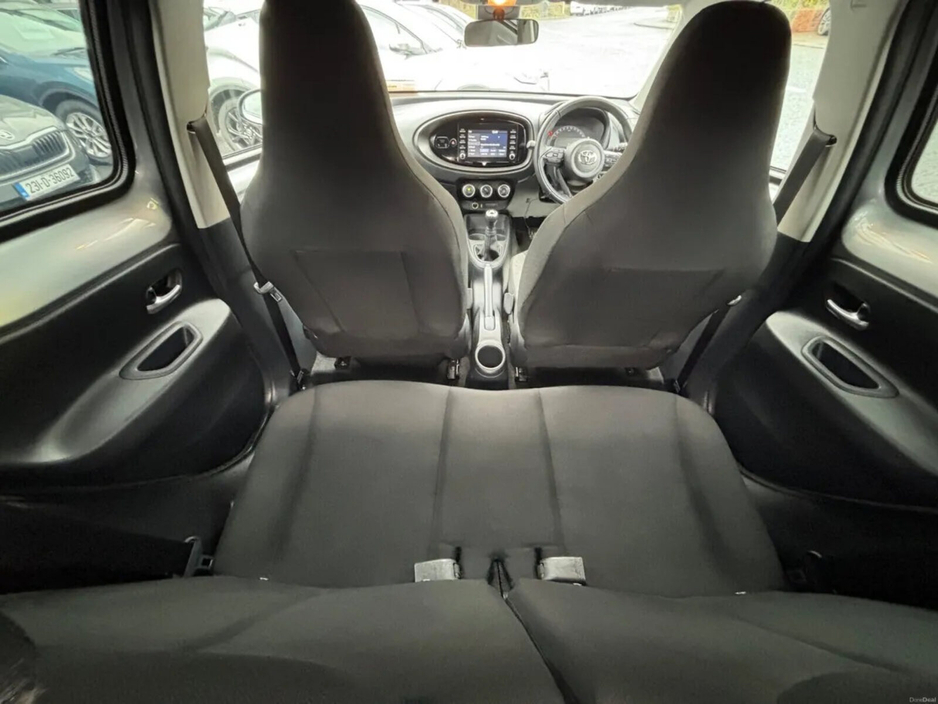 2022 Toyota Aygo - image 17