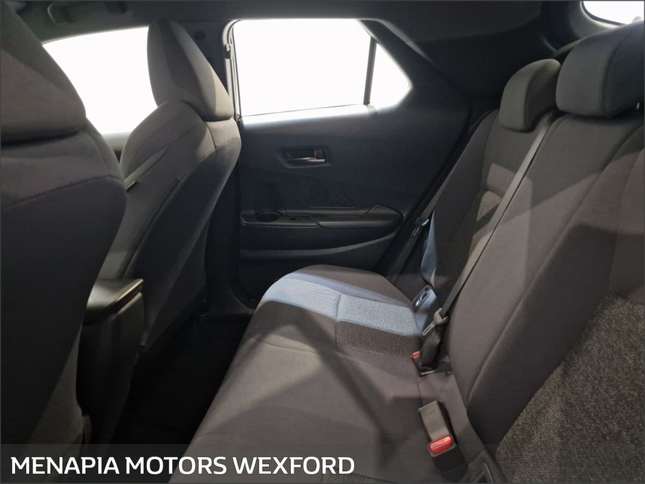 2024 Toyota C-HR - image 12