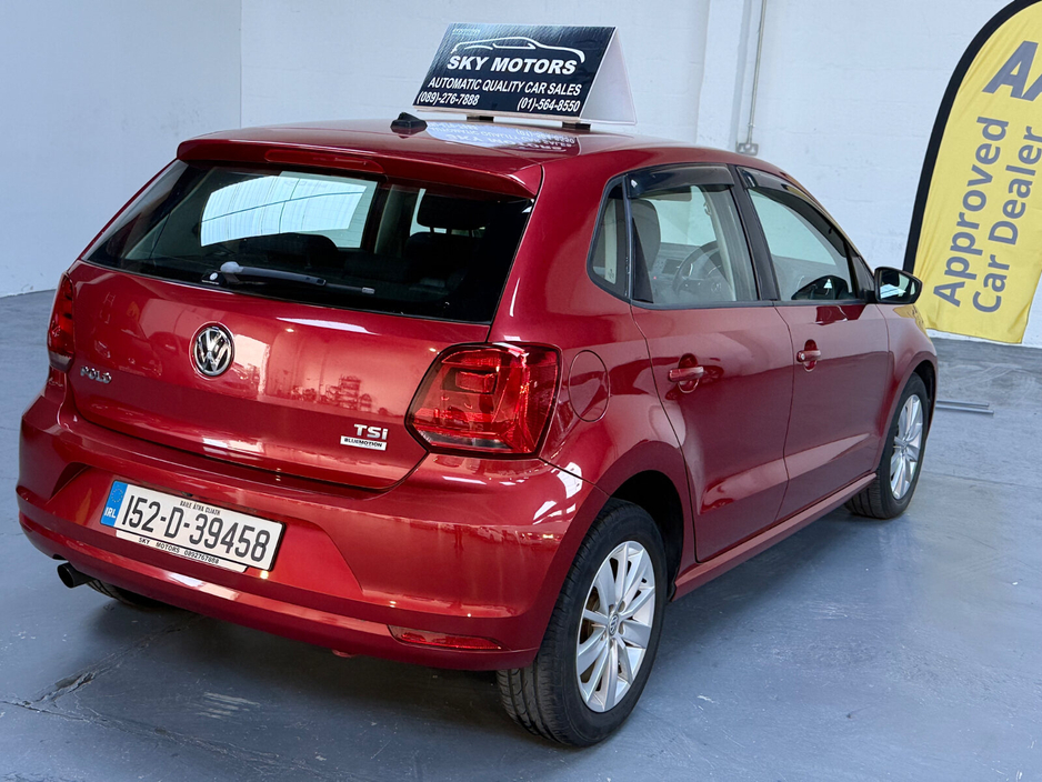 2015 Volkswagen Polo - image 6