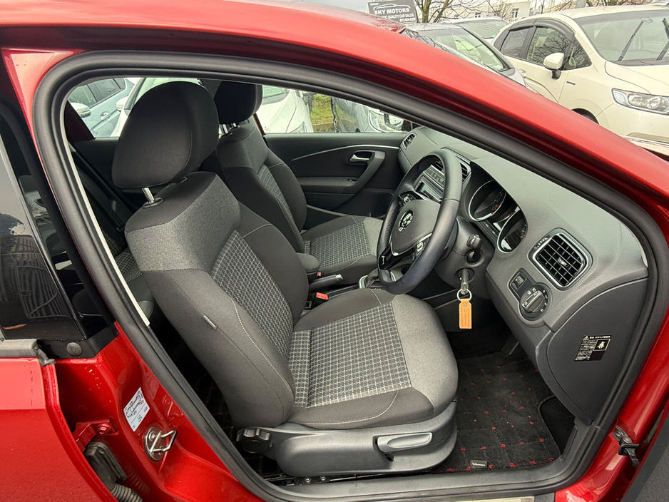 2015 Volkswagen Polo 1.2 TSI 3DR 90HP Comfortline + €11,390