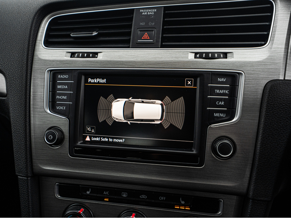 2016 Volkswagen Golf 2016 VW Golf 1.4tsi Auto/High spec/1yr warranty €12,888