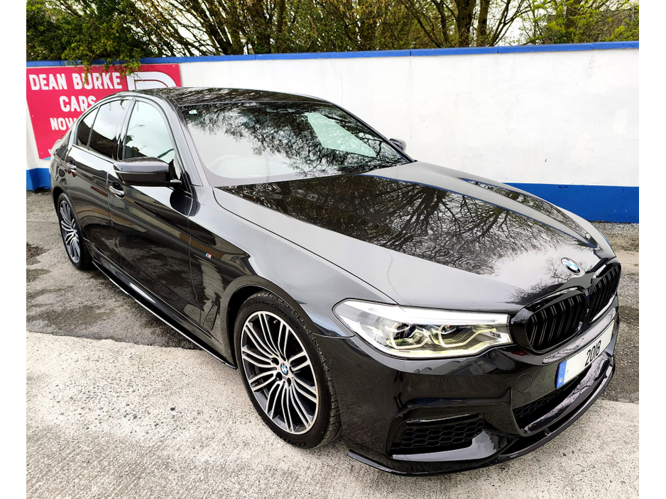 2018 BMW 5 Series - image 2