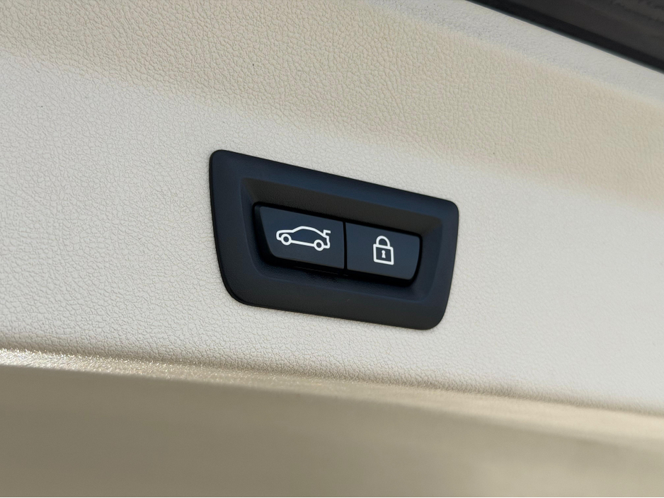 2021 BMW X3 - image 28