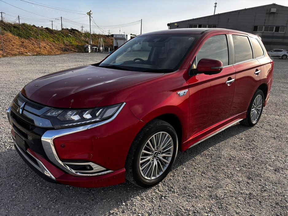 2018 Mitsubishi Outlander - image 5
