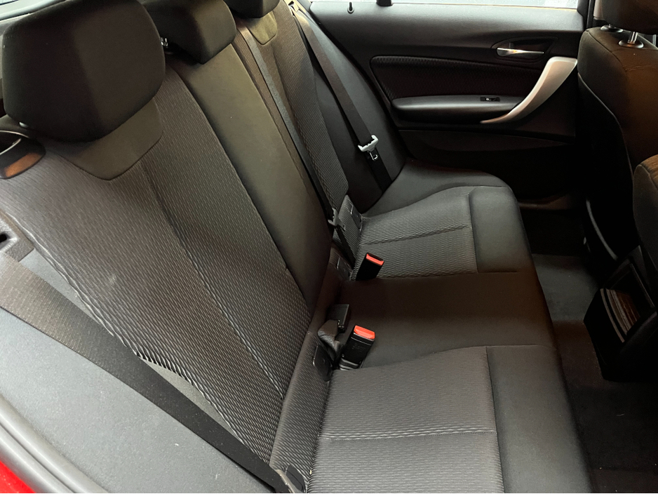 2015 BMW 1 Series - image 11