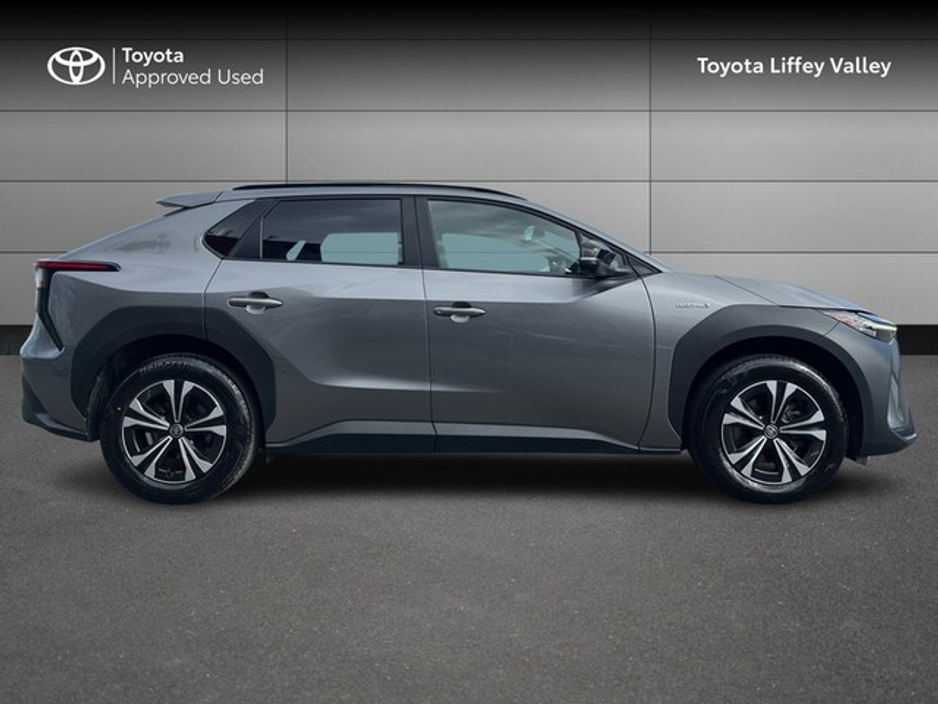 2024 Toyota bZ4X - image 3