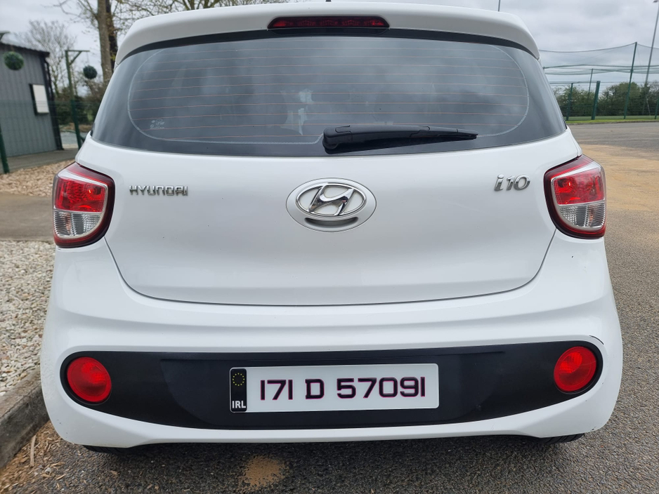 2017 Hyundai i10 - image 4