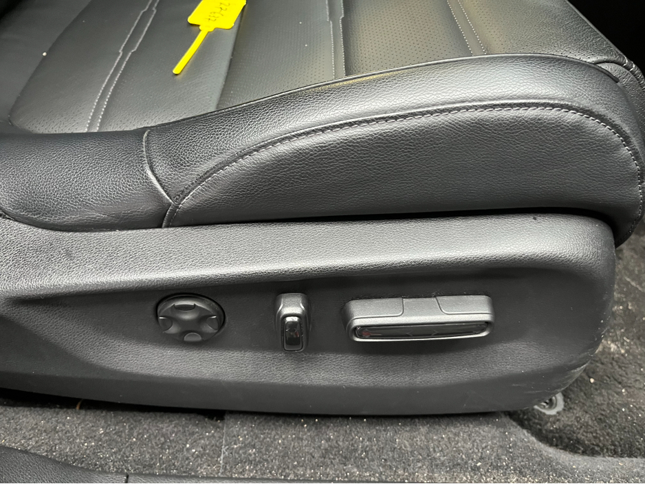 2022 Honda CR-V €33950! 2022 HONDA CR-V HYBRID HEV EX BLACK EDITION 2.0 AUTOMATIC / CRUISE CONTROL / REVERSE CAMERA / ELECTRIC MEMORY & HEATED SEATS / SUNROOF €33,950