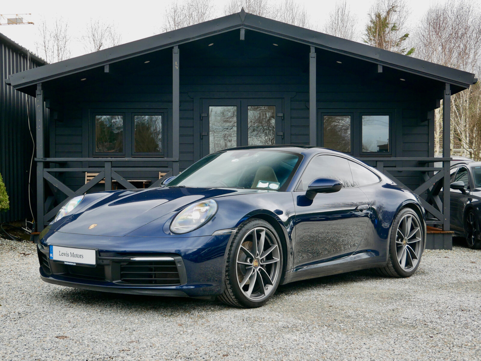 2022 Porsche 911 - image 3