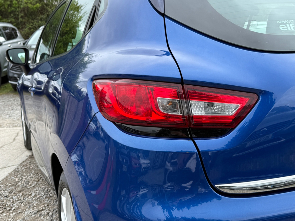 2018 Renault Clio - image 29