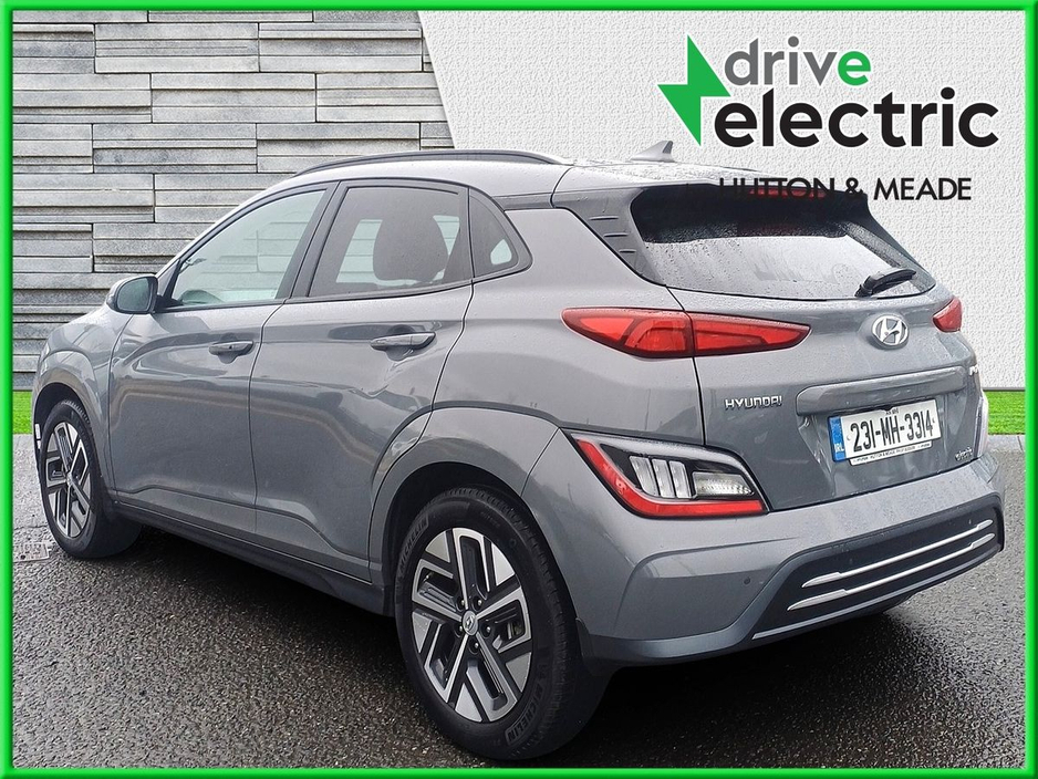 2023 Hyundai Kona Premium 64kw Range 480kms €22,999