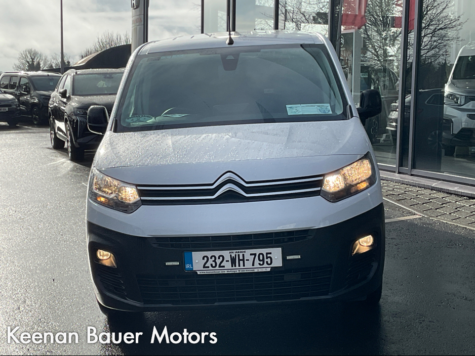 2023 Citroen Berlingo - image 4