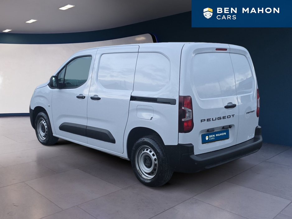 2024 Peugeot Partner  €18,658