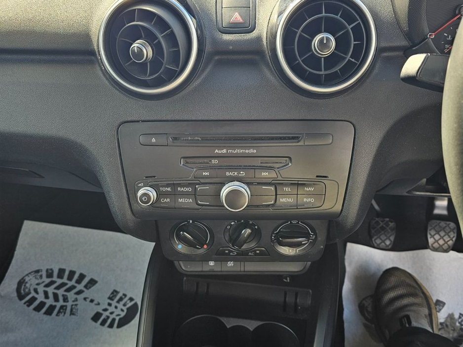 2014 Audi A1 - image 13