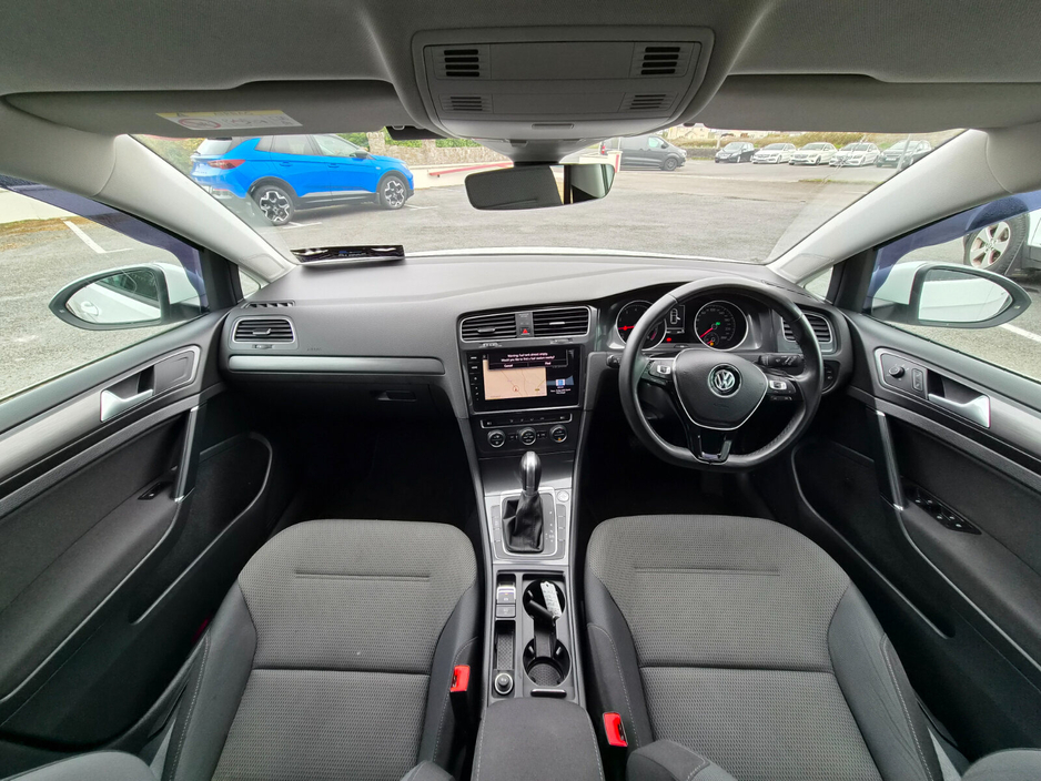 2018 Volkswagen Golf - image 11