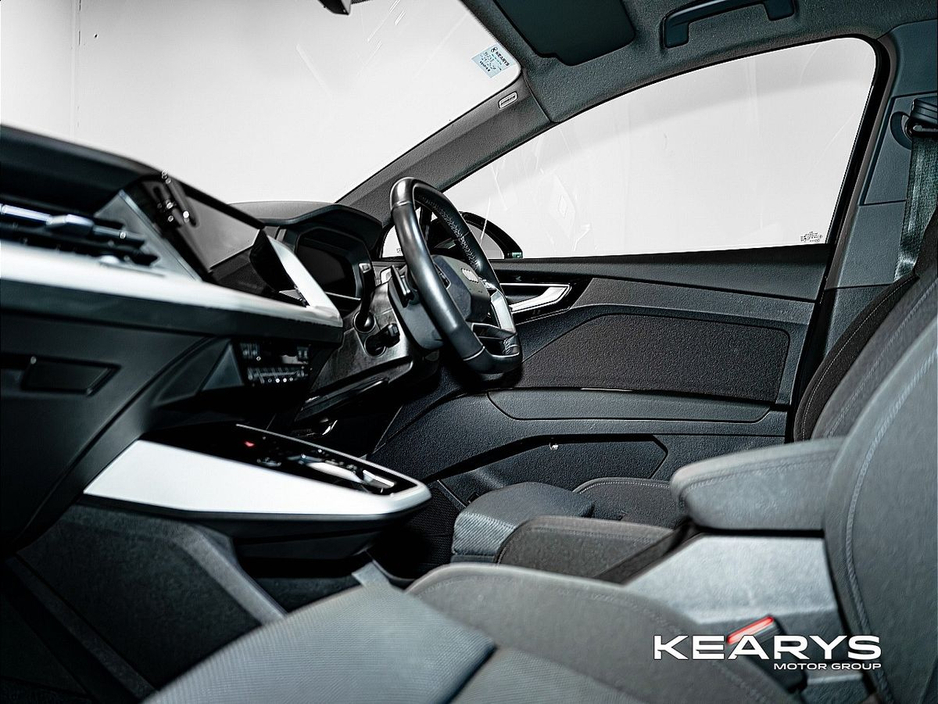 2022 Audi e-tron - image 9