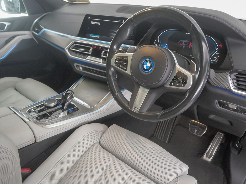 2023 BMW X5 xDrive45e M Sport €76,900