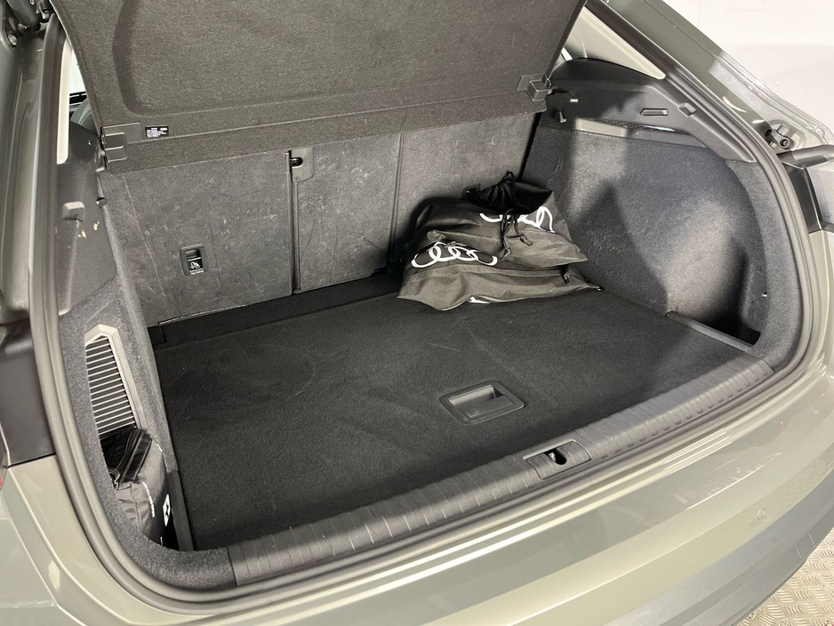 2023 Audi Q3 - image 12