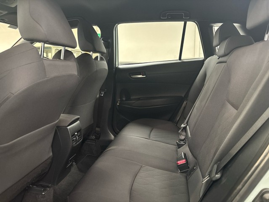 2024 Toyota Corolla Cross - image 7