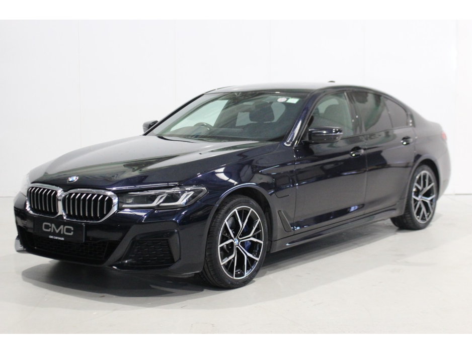 2021 BMW 5 Series - image 3