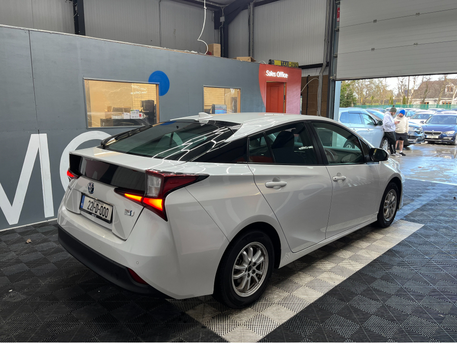 2022 Toyota Prius 2022 TOYOTA PRIUS S 1.8 AUTOMATIC / CRUISE CONTROL / REVERSE CAMERA AND MORE