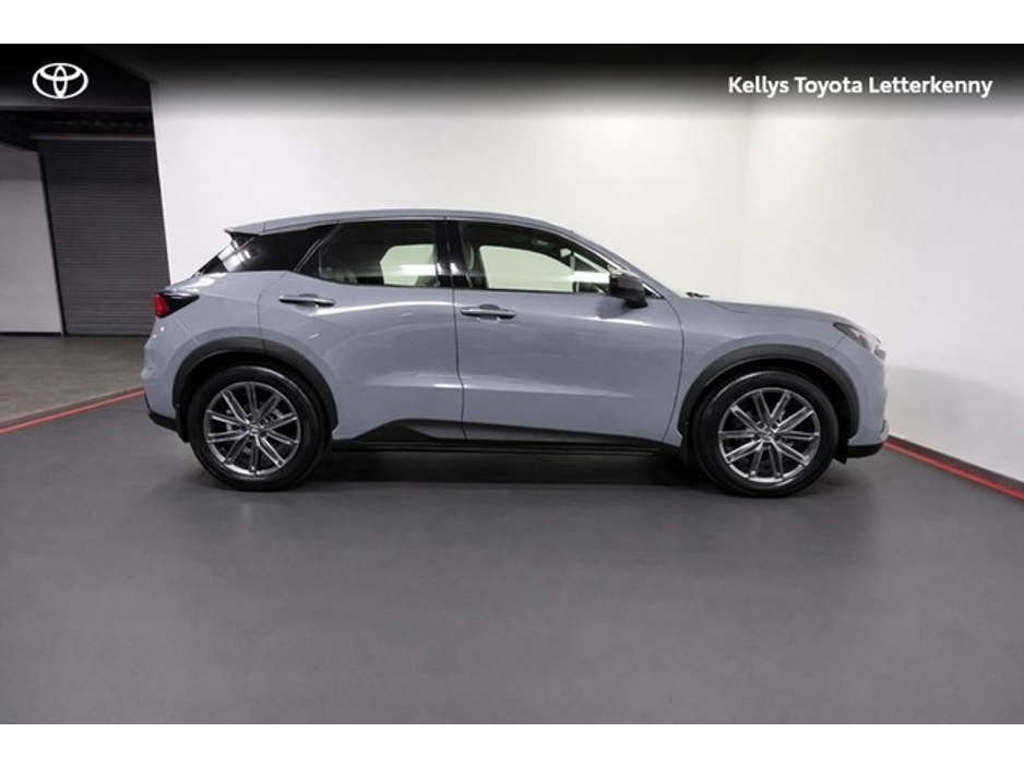 2024 Lexus LBX - image 3