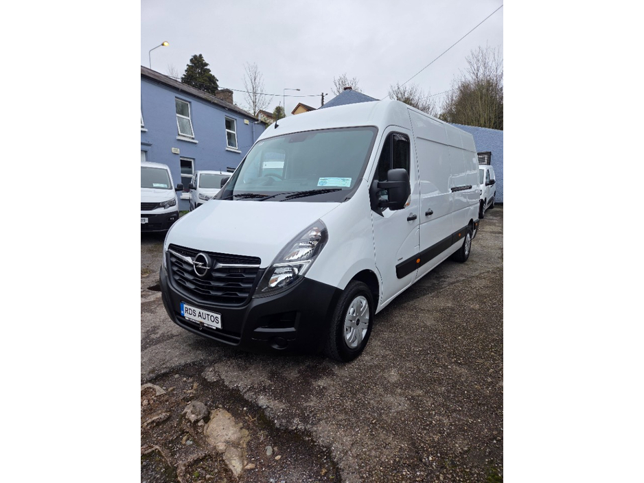 2021 Opel Movano - image 3