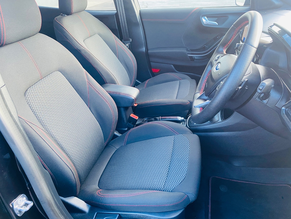 2023 Ford Puma - image 11