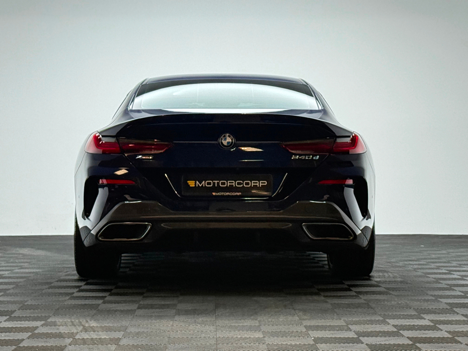 2021 BMW 8 Series - image 6