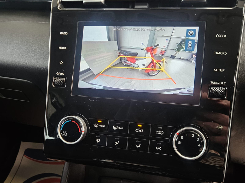 2022 Hyundai Tucson - image 12