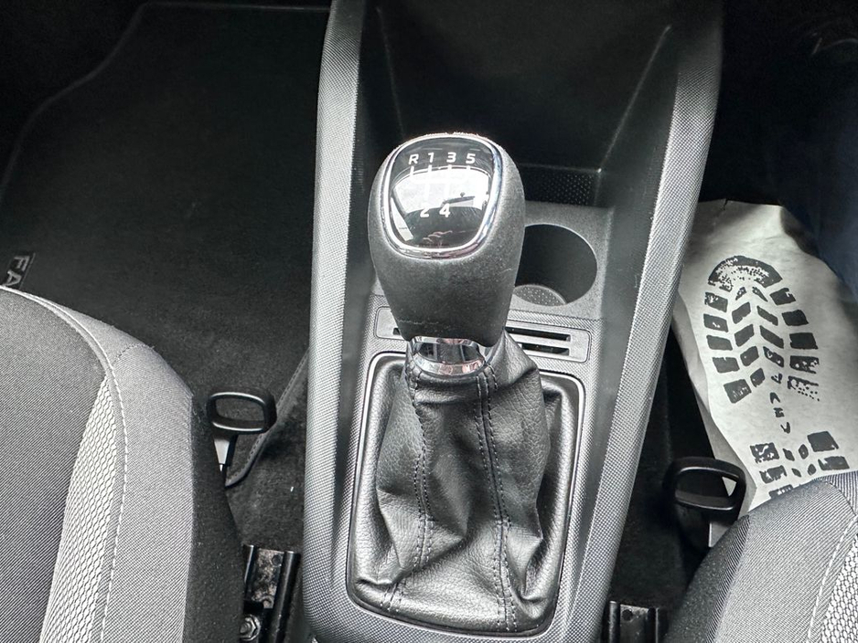 2016 Skoda Fabia - image 25