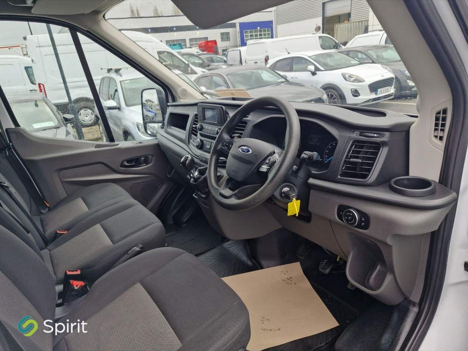 2023 Ford Transit - image 3