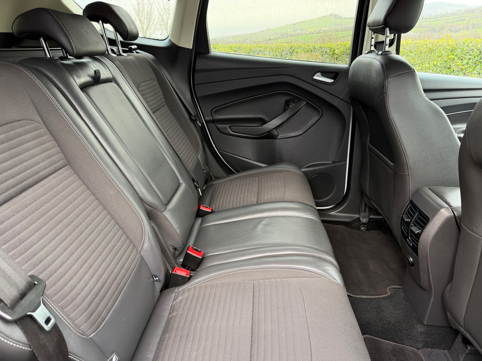 2018 Ford Kuga - image 13