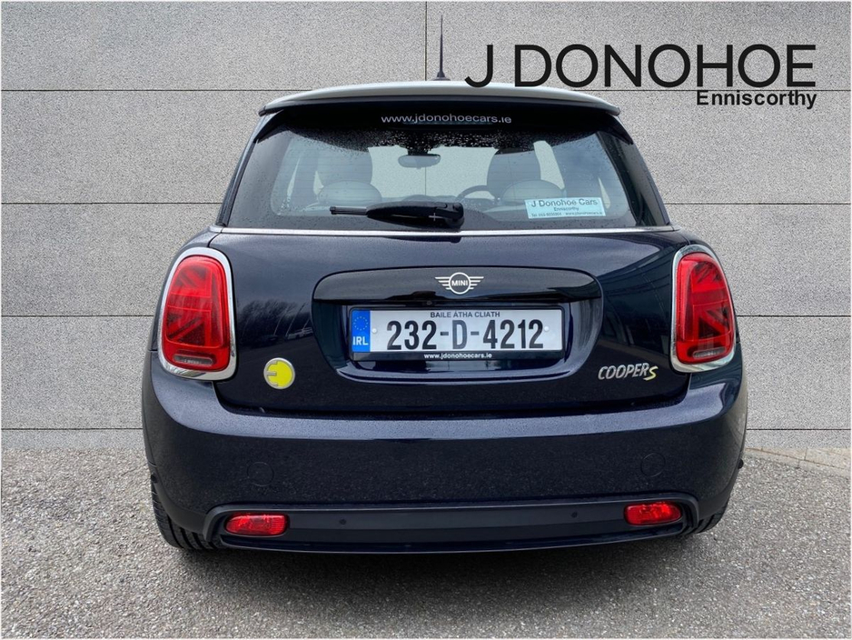 2023 MINI Hatch - image 15
