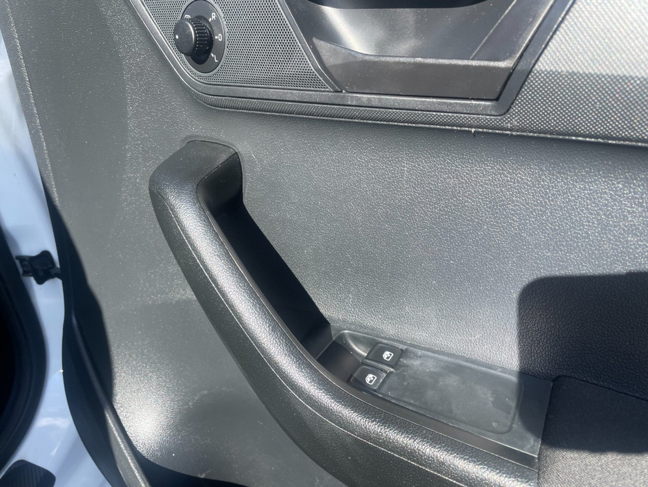 2015 Skoda Fabia - image 7