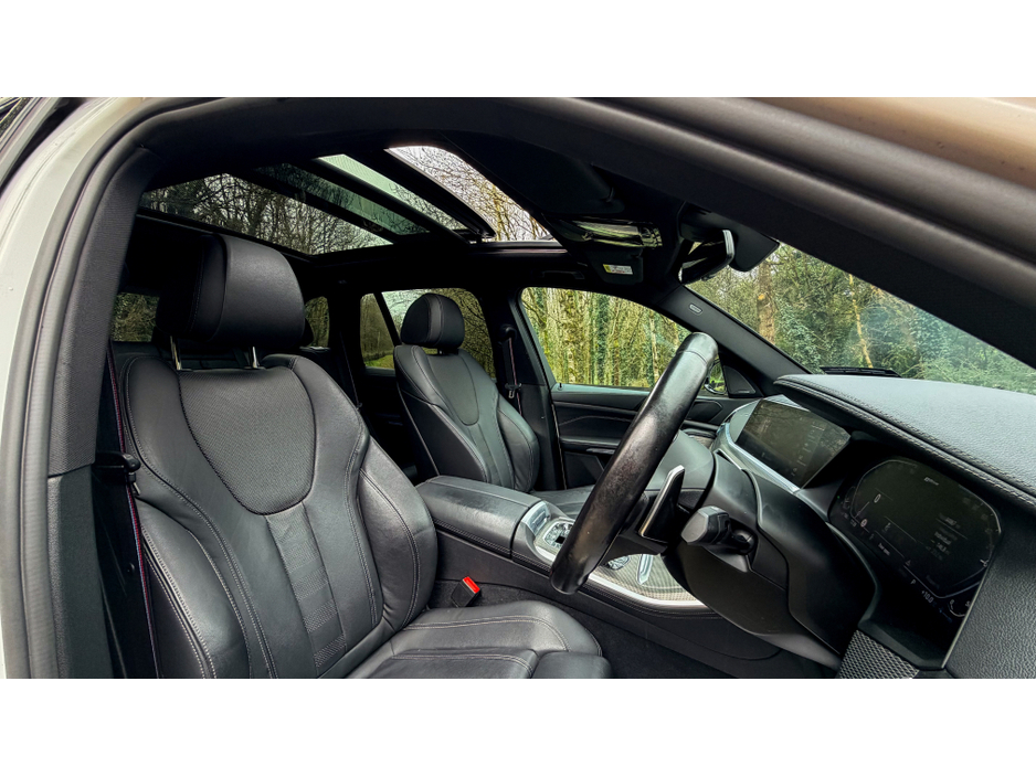 2021 BMW X5 - image 8