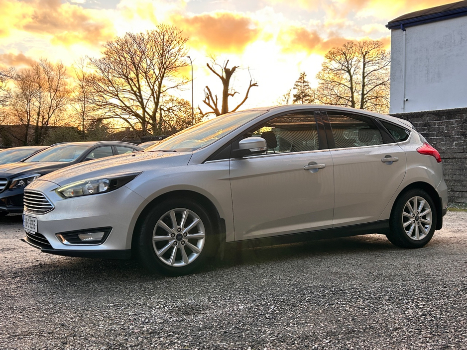 2018 Ford Focus - image 7