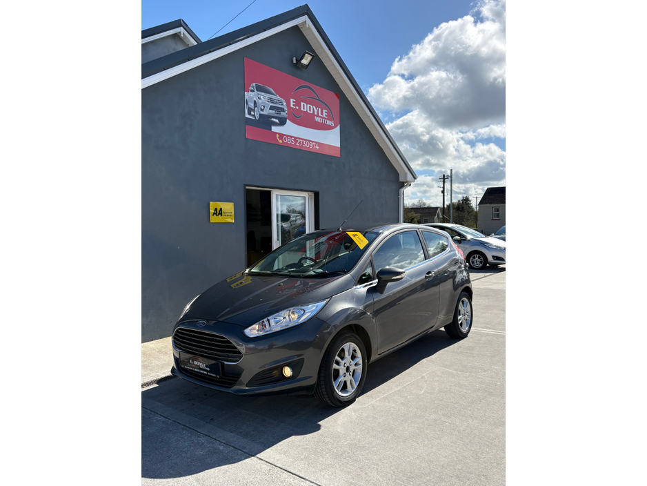 2016 Ford Fiesta - image 8