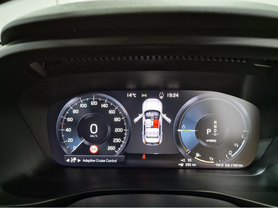 2021 Volvo XC40 - image 29