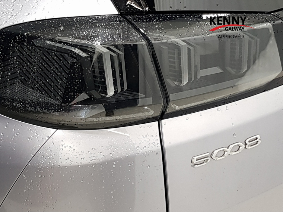 2024 Peugeot 5008 - image 16