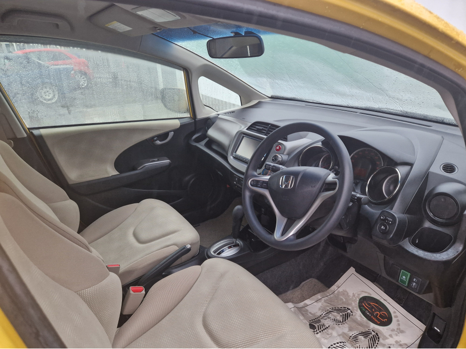 2012 Honda Fit 1.3PETROL AUTO €7,495